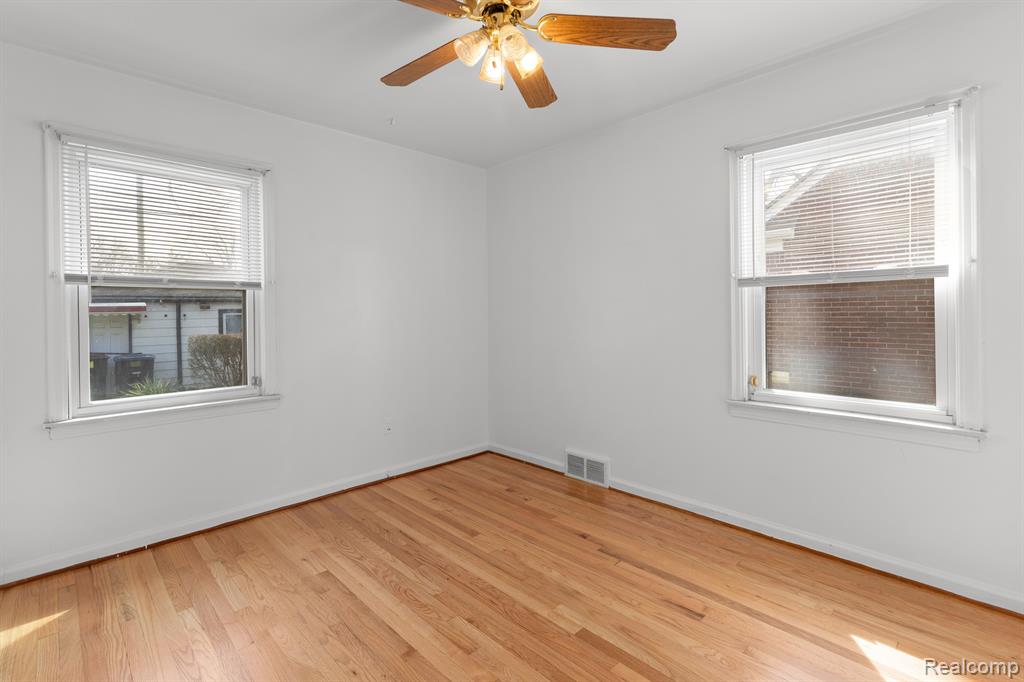 14056 Ashton Road Detroit, MI 48223 - Photo 11 of 33