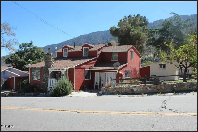 front view of house with a yard