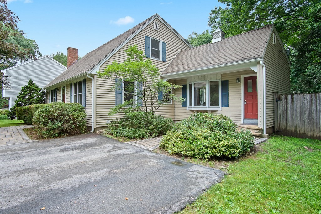 29 Newell Road Holden, MA 01520 - Photo 3 of 37 Gallery Image 3