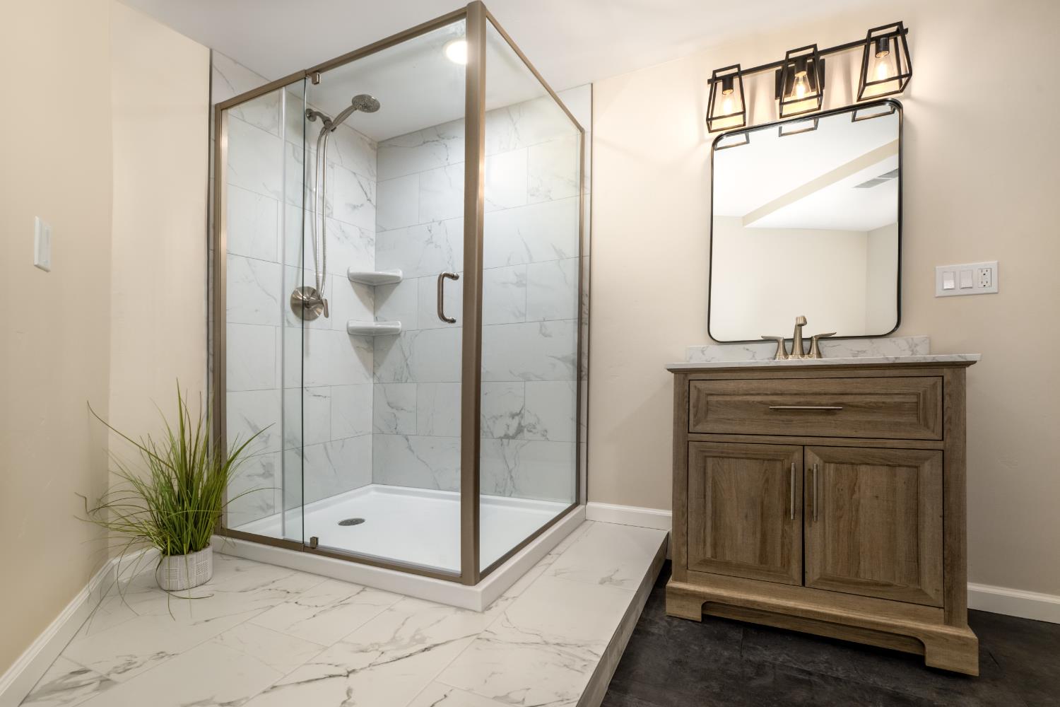 13008 Summit Ridge Drive Nevada City, CA 95959 - Photo 54 of 65 a bathroom with a shower a mirror and a shower