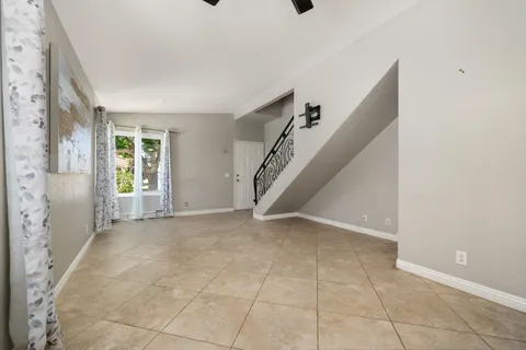$320,000 | 386 Tava Lane, Palm Desert, CA 92211