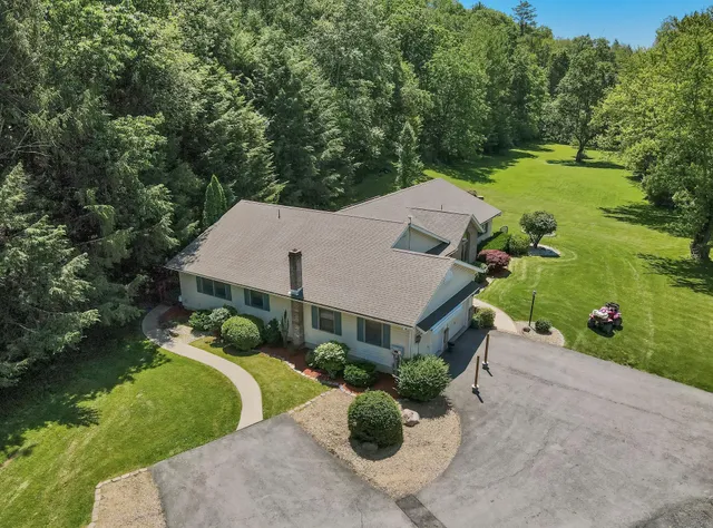 $485,500 | 112 Fisher Lane, Effort, PA 18330