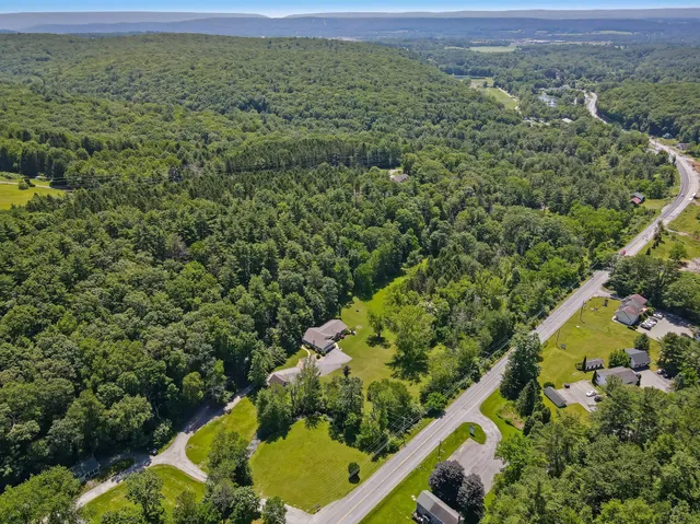 $485,500 | 112 Fisher Lane, Effort, PA 18330