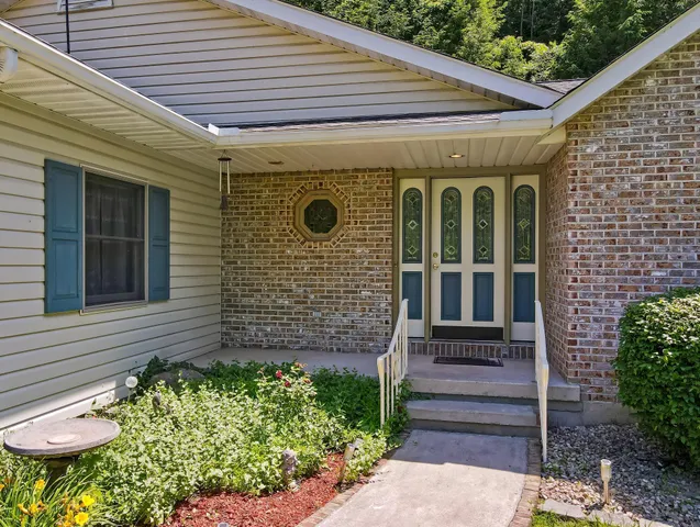 $485,500 | 112 Fisher Lane, Effort, PA 18330