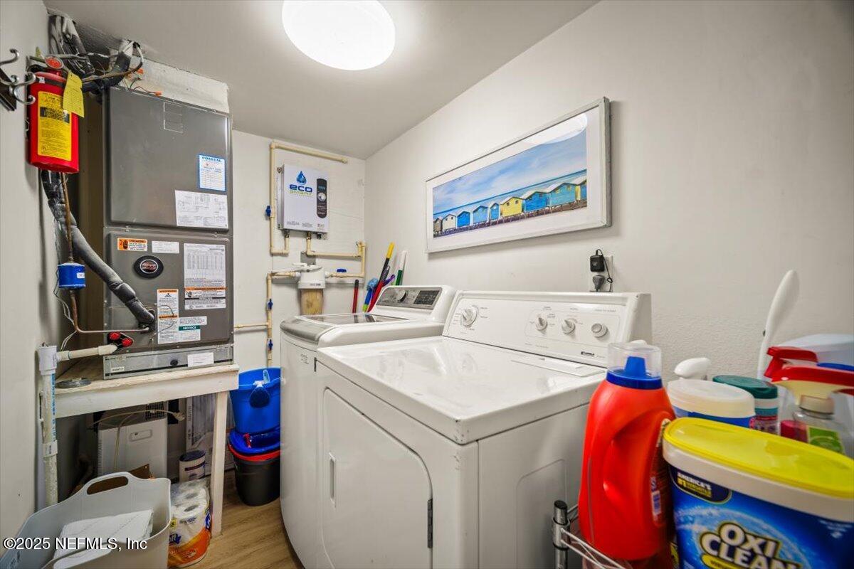 25 Tifton Way South Ponte Vedra Beach, FL 32082 - Photo 37 of 59 a utility room with dryer and washer