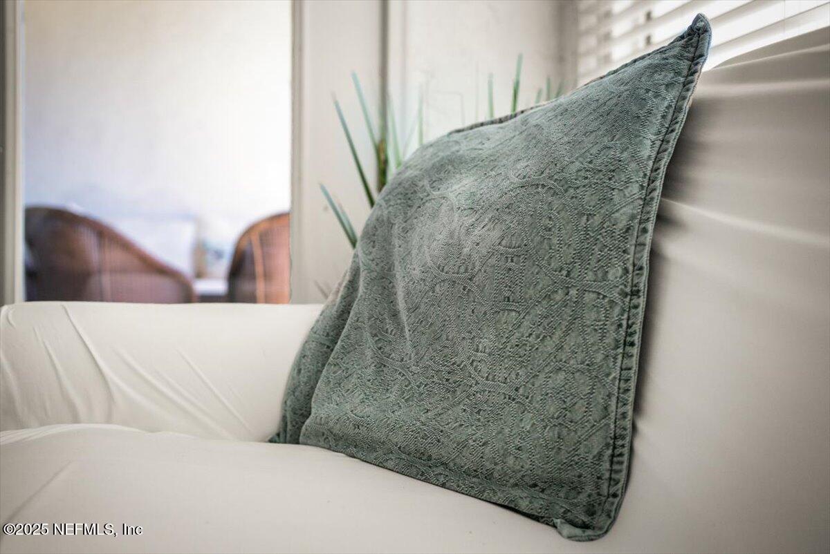 25 Tifton Way South Ponte Vedra Beach, FL 32082 - Photo 46 of 59 a living room with a couch