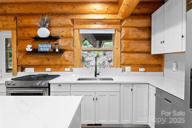 $725,000 | 205 Chestnut Villiage, Mars Hill, NC 28754