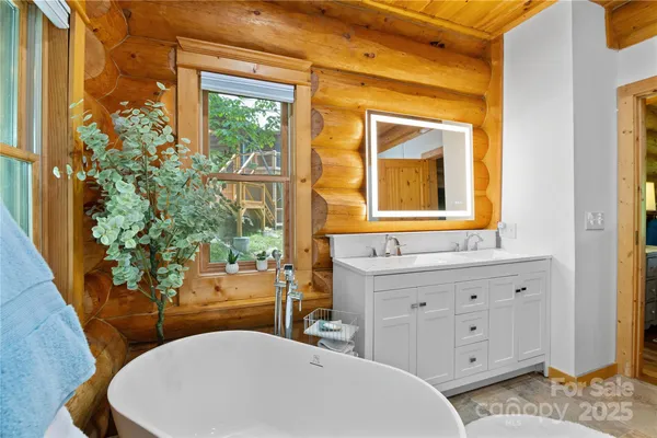 $725,000 | 205 Chestnut Villiage, Mars Hill, NC 28754
