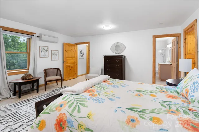 $725,000 | 205 Chestnut Villiage, Mars Hill, NC 28754