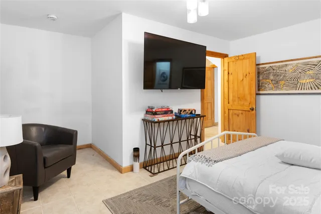 $725,000 | 205 Chestnut Villiage, Mars Hill, NC 28754