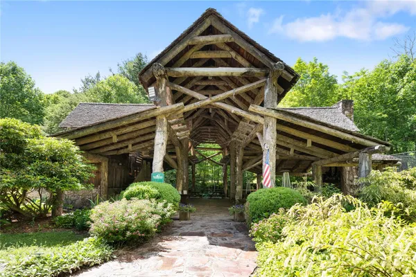 $725,000 | 205 Chestnut Villiage, Mars Hill, NC 28754