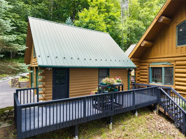 $725,000 | 205 Chestnut Villiage, Mars Hill, NC 28754