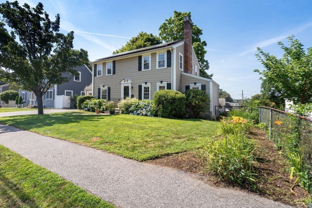 32 Grosvenor Road Waltham, MA 02453 - Photo 36 of 39