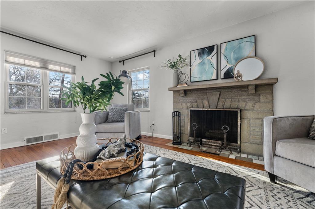 4738 Baptist Road Pittsburgh, PA 15227 - Photo 7 of 37 Gallery Image 7