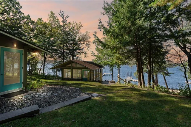 $2,600,000 | 308 North Cove Road, Hudson, WI 54016