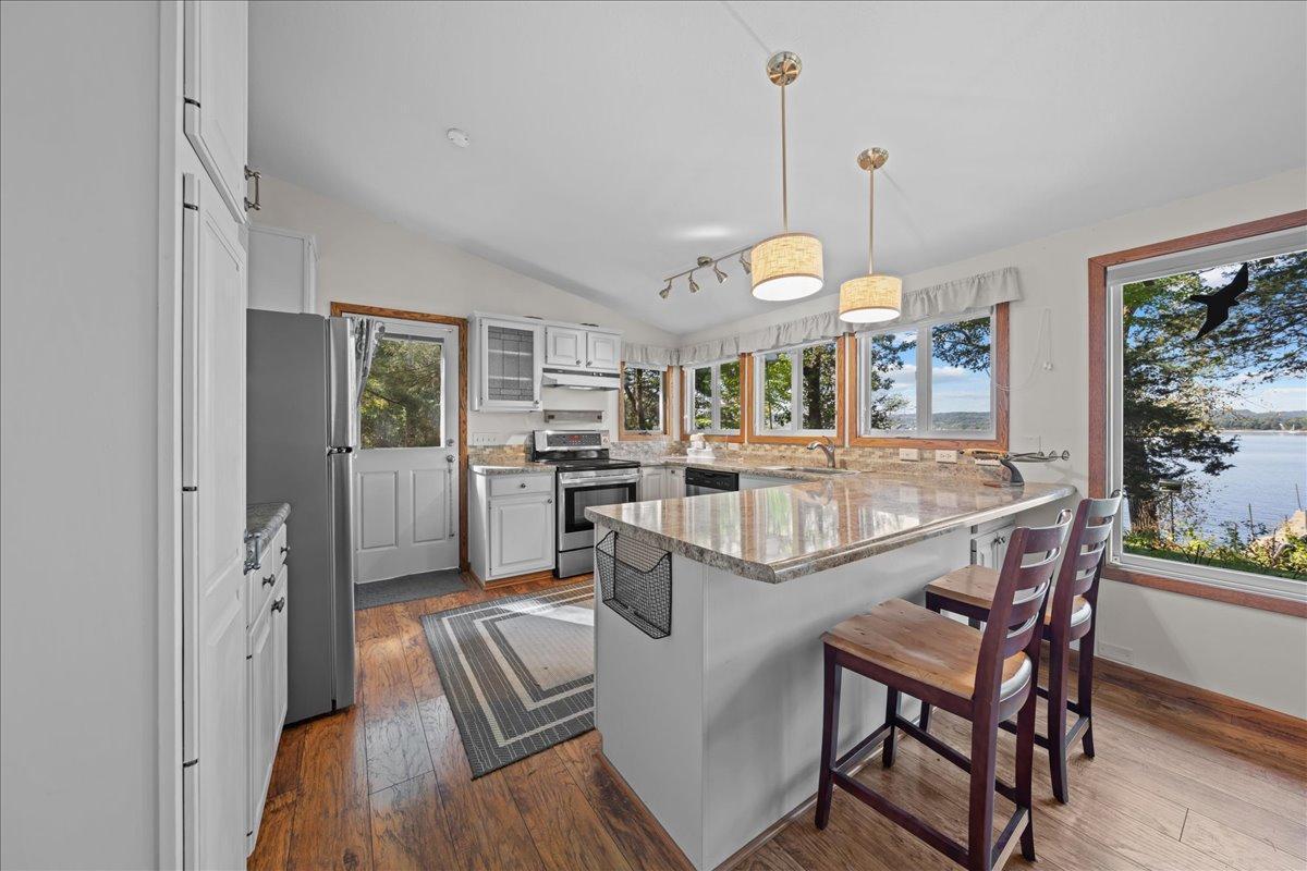 308 North Cove Road Hudson, WI 54016 - Photo 13 of 50