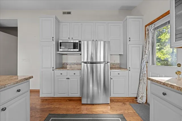 $2,600,000 | 308 North Cove Road, Hudson, WI 54016