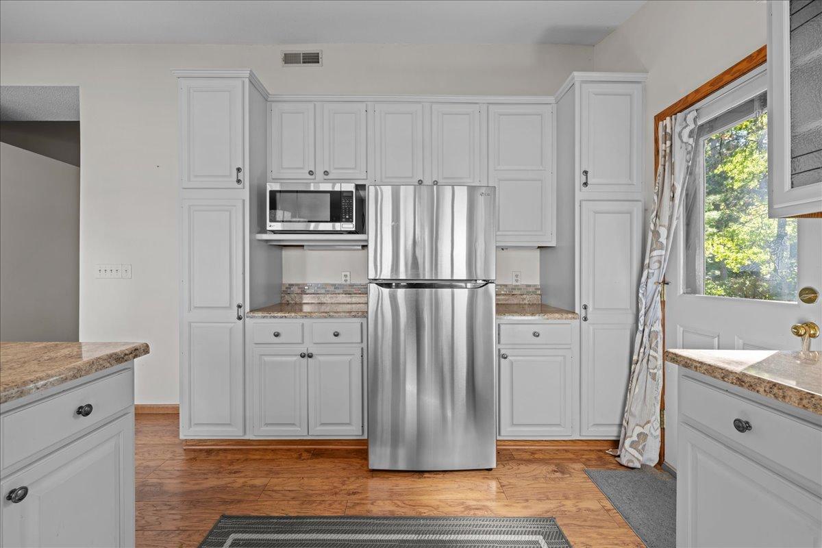 308 North Cove Road Hudson, WI 54016 - Photo 14 of 50