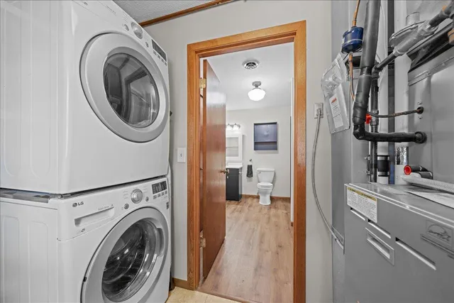 $2,600,000 | 308 North Cove Road, Hudson, WI 54016