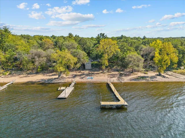 $2,600,000 | 308 North Cove Road, Hudson, WI 54016