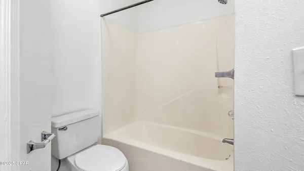 $1,200 | 4114 Holiday Drive, Unit 7, Panama City, FL 32408