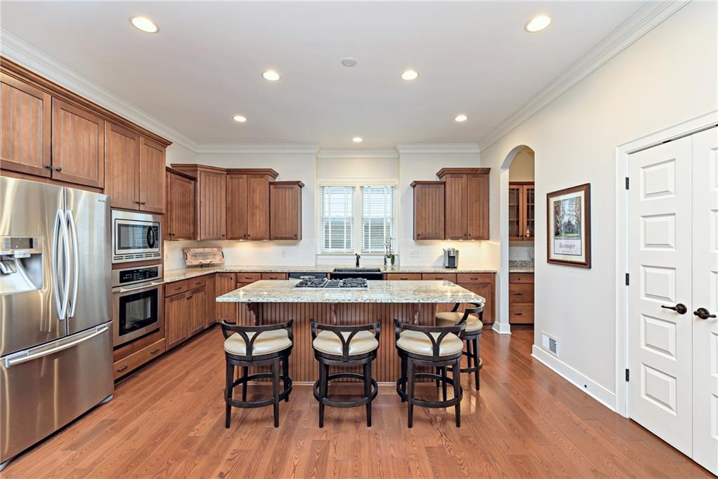 2353 Shaftesbury Road Carmel, IN 46032 - Photo 10 of 33 Gallery Image 10