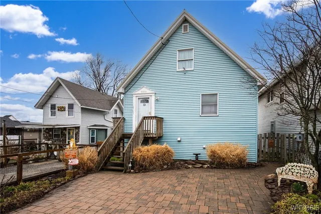 $425,000 | 5969 Ontario Street, Newfane, NY 14126