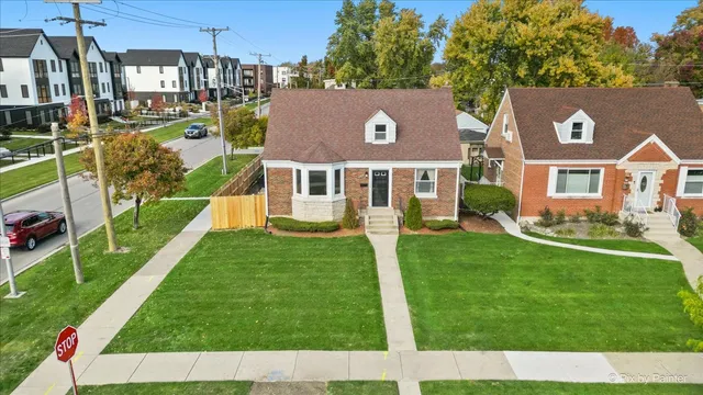 $368,000 | 7944 West Metropole Street, Elmwood Park, IL 60707