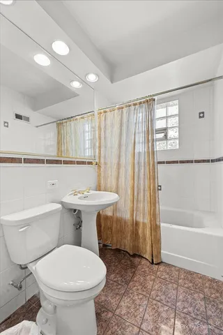 $368,000 | 7944 West Metropole Street, Elmwood Park, IL 60707