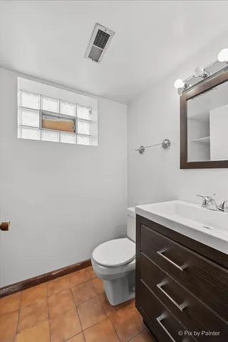 $368,000 | 7944 West Metropole Street, Elmwood Park, IL 60707