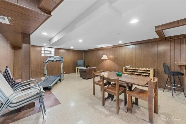 $368,000 | 7944 West Metropole Street, Elmwood Park, IL 60707