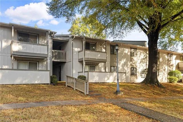 $129,900 | 2235 Sunderland Road, Unit 97C, Winston-Salem, NC 27103
