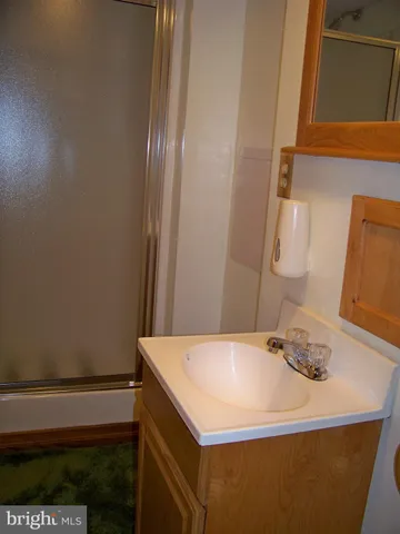 a view of utility room