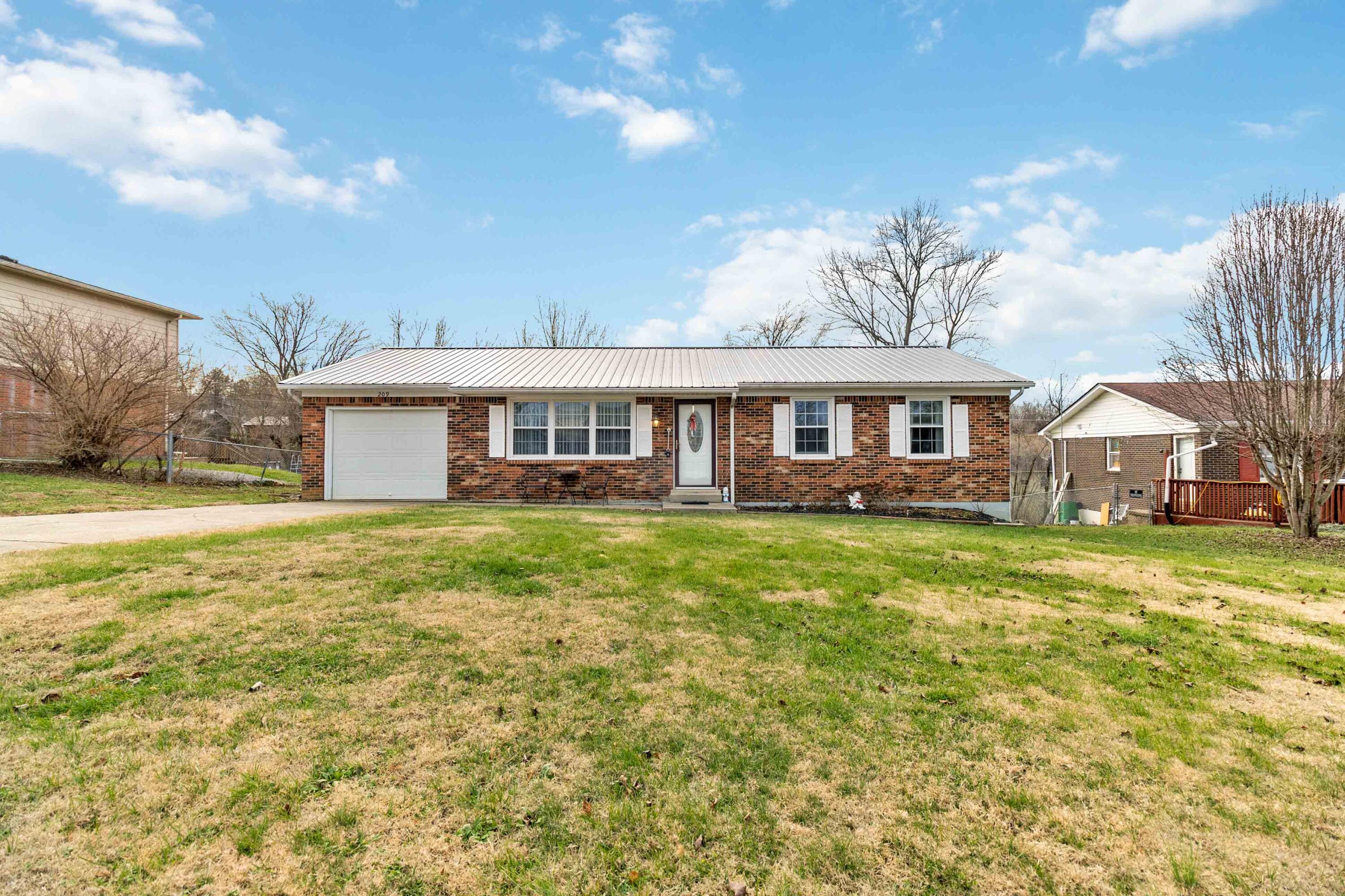 209 Salter Road Berea, KY 40403 - Photo 2 of 30 002 (2)