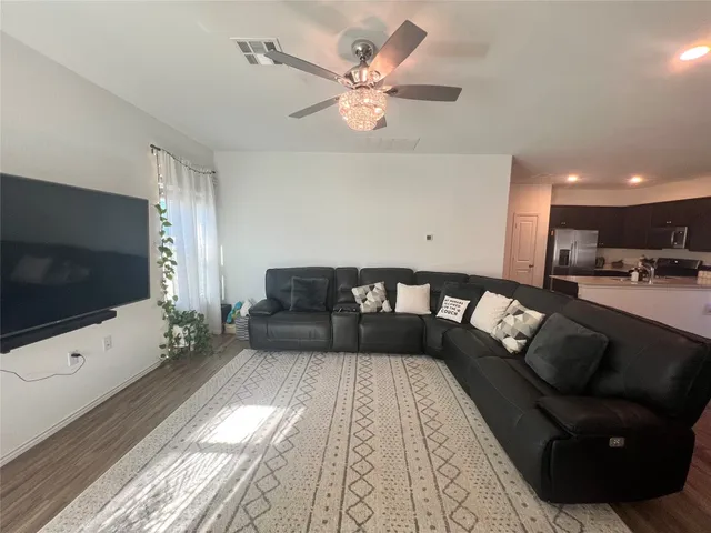 $2,095 | 2308 Nightview Drive, Pflugerville, TX 78660