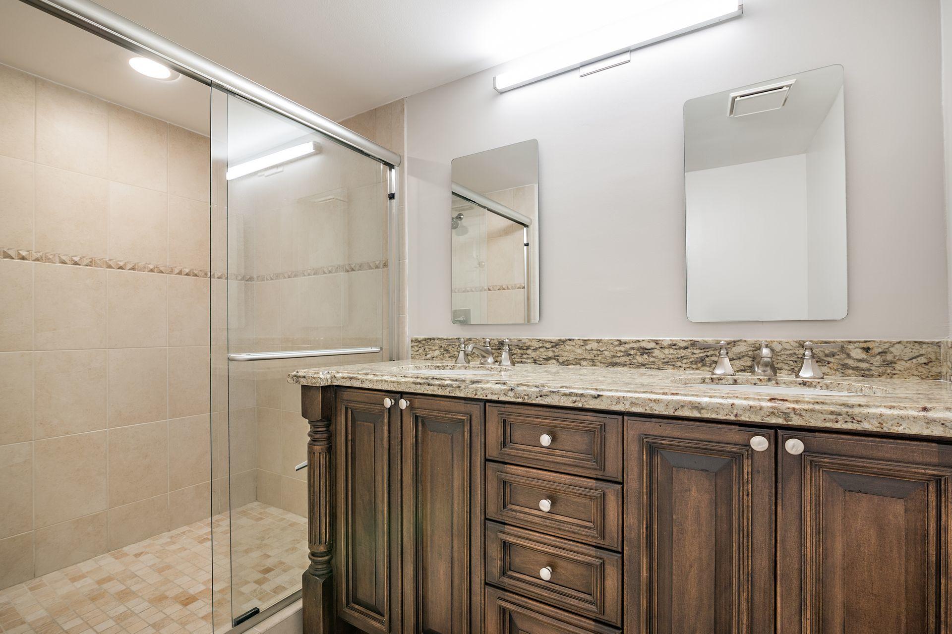 1002 Clubhouse Circle Jupiter, FL 33477 - Photo 11 of 34 1002 Master Bath