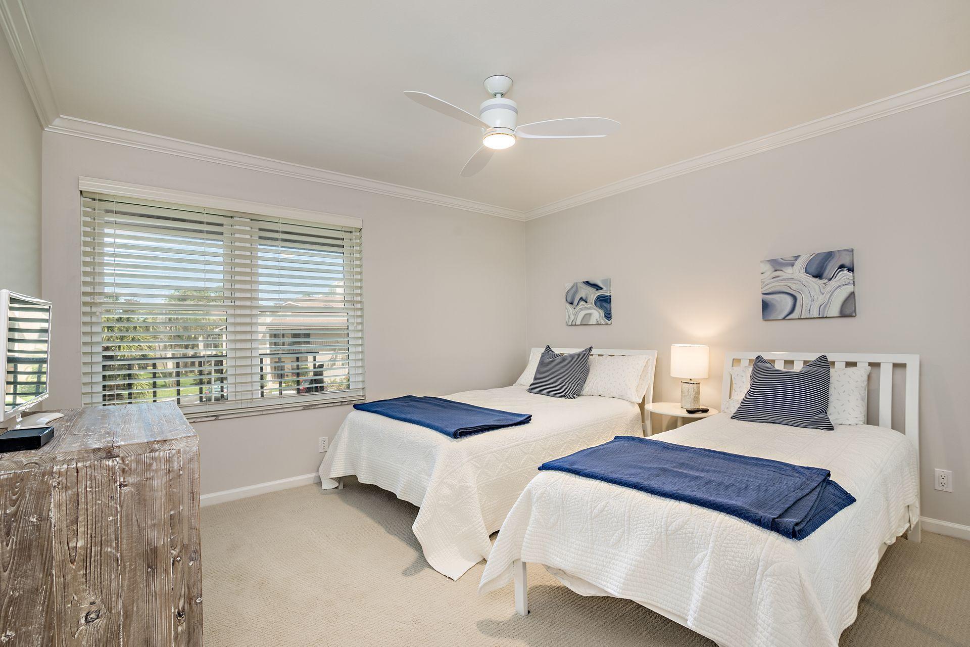 1002 Clubhouse Circle Jupiter, FL 33477 - Photo 12 of 34 1002 Guest Bedroom