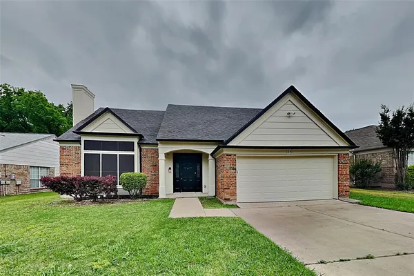 $2,675 | 6840 North Park Drive, North Richland Hills, TX 76182