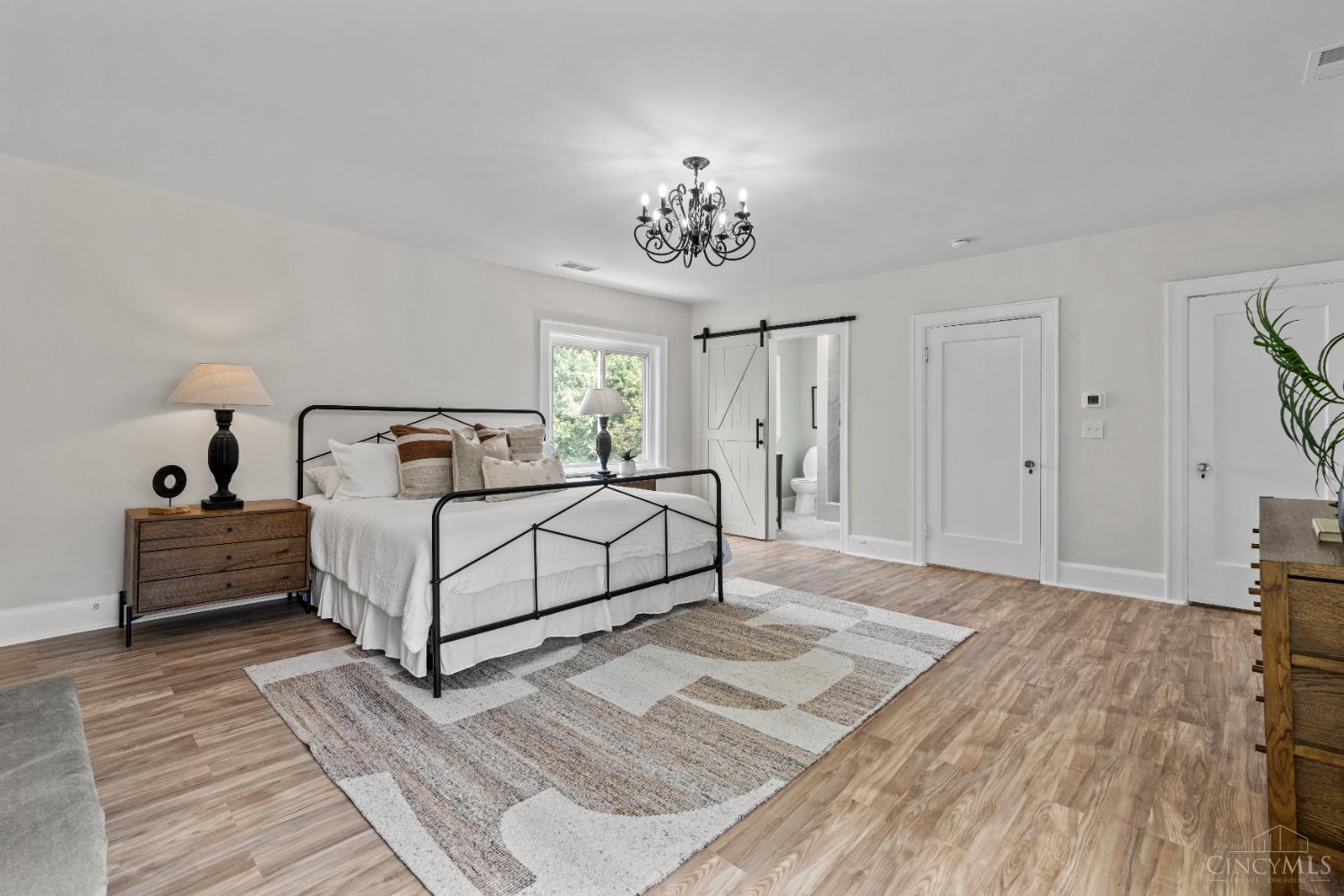 4150 Paddock Road Cincinnati, OH 45229 - Photo 44 of 80 Gallery Image 44
