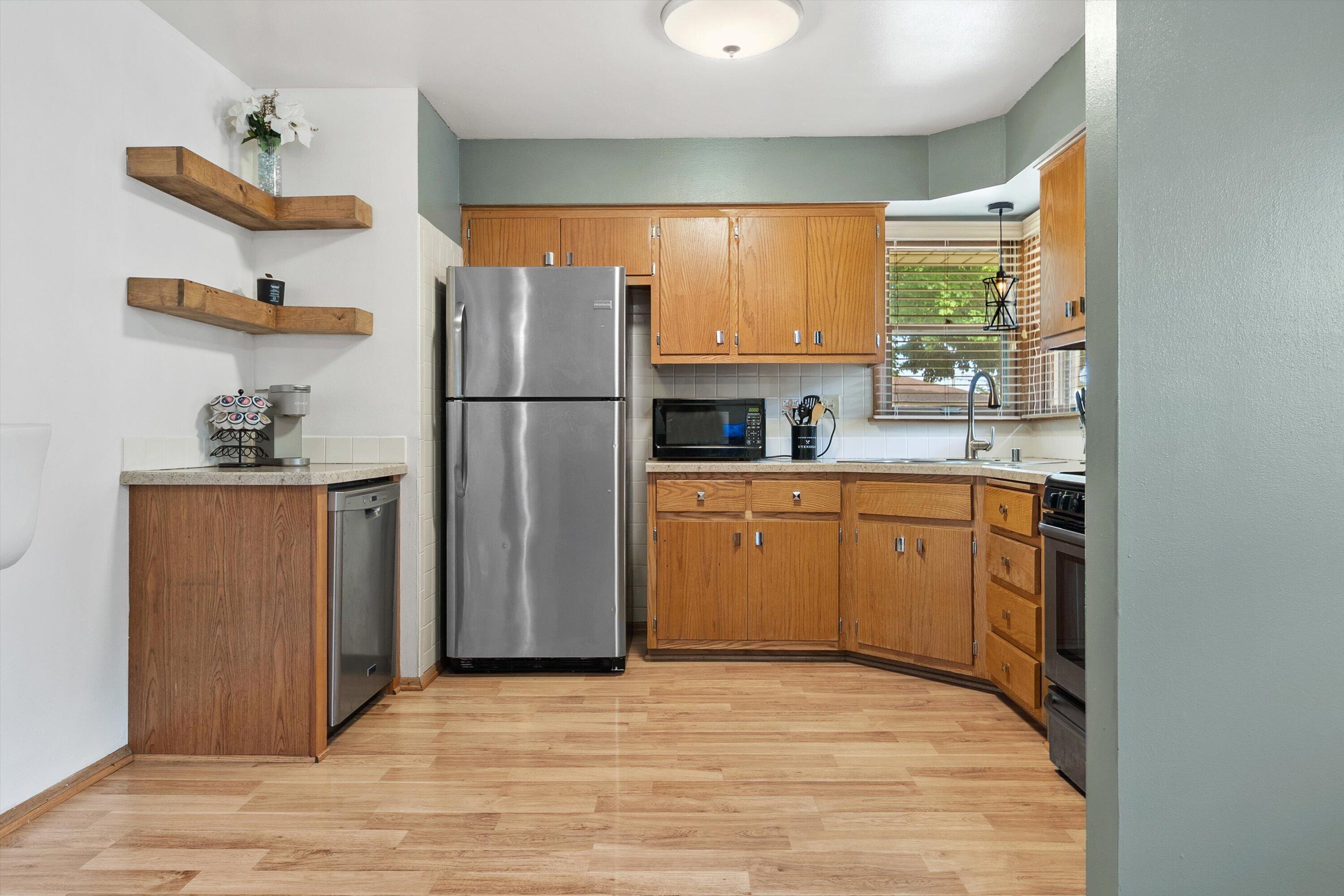 3319 South 86th Street Milwaukee, WI 53227 - Photo 9 of 26 09-E6A6328