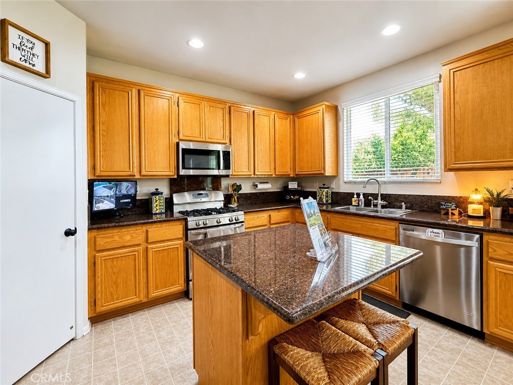 40344 Torrey Pines Road Murrieta, CA 92563 - Photo 4 of 28