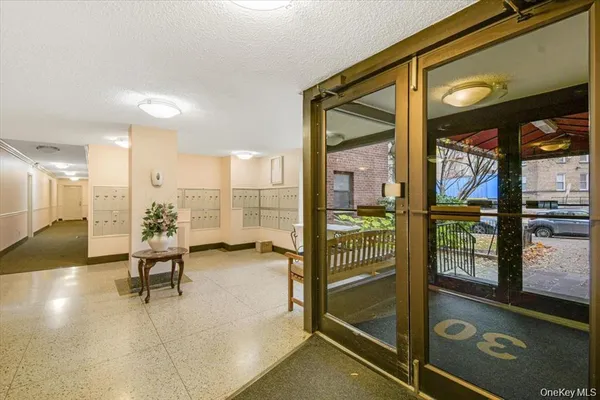 $199,000 | 30 Fleetwood Avenue, Unit 1B, Mount Vernon, NY 10552