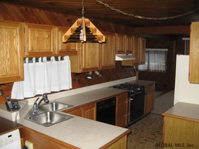 26 Wing Road Rexford, NY 12148 - Photo 9 of 22 Photo 9