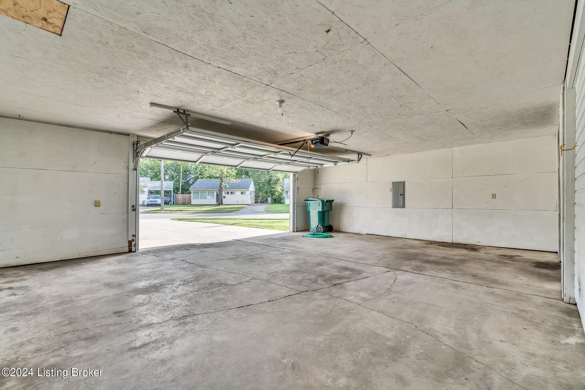 4818 Redstart Road Lynnview, KY 40213 - Photo 27 of 34 j1