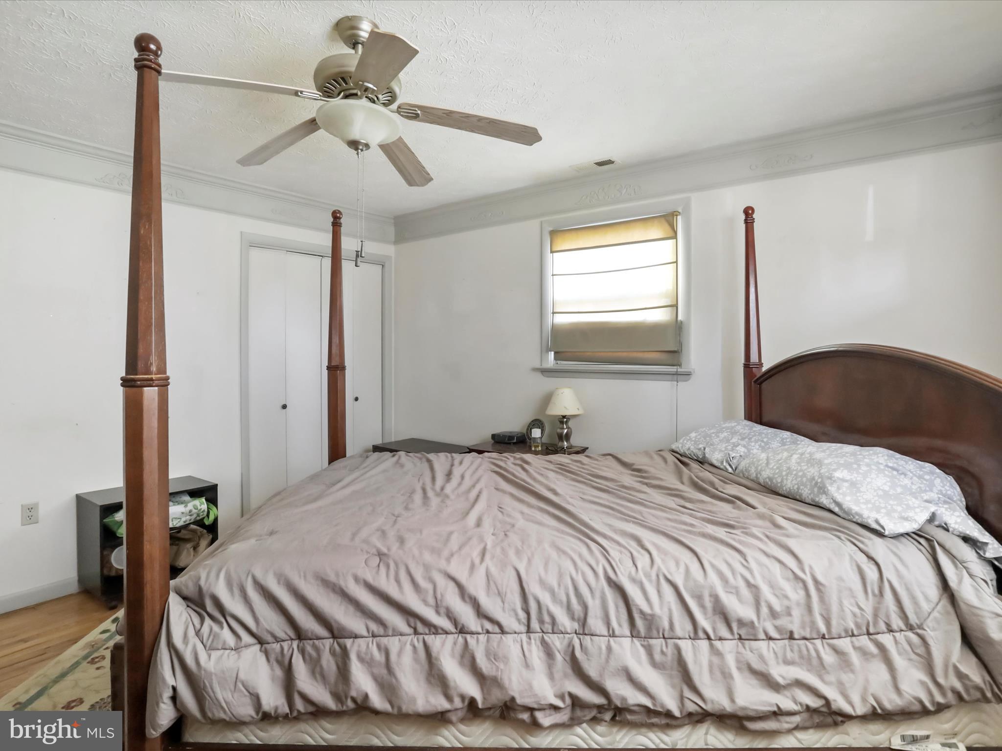 239 Chestnut Street Winchester, VA 22601 - Photo 19 of 35 a bedroom with a bed and window