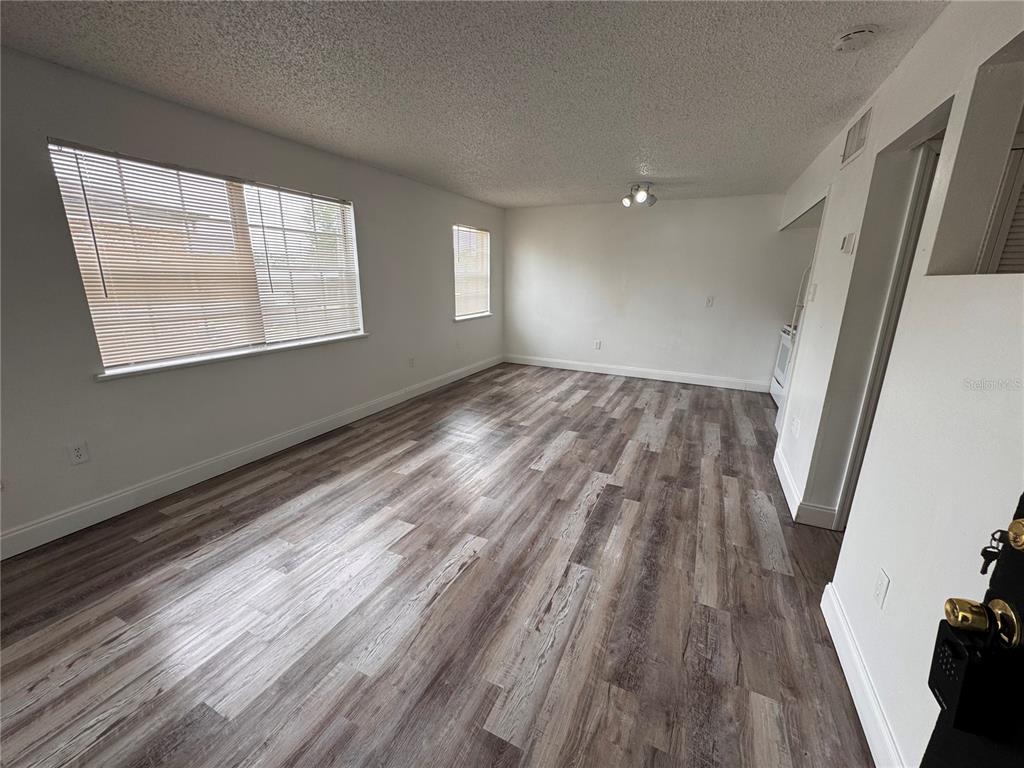 5317 Curry Ford Road, Unit O201 Orlando, FL 32812 - Photo 3 of 35