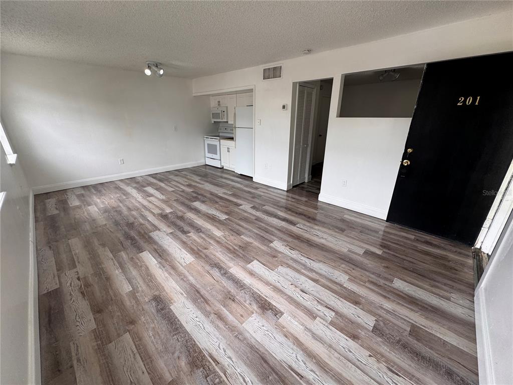 5317 Curry Ford Road, Unit O201 Orlando, FL 32812 - Photo 6 of 35