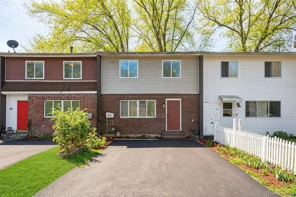 $329,000 | 15 North Aspen Road, Middletown, NY 10940