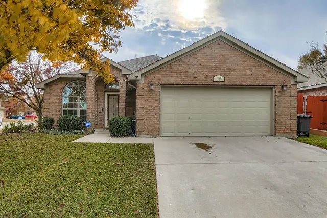 $355,000 | 653 Mistymoor Lane, Fort Worth, TX 76052