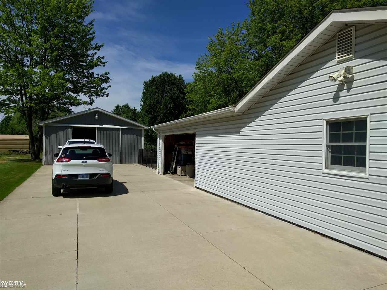 32584 Sutton Road New Baltimore, MI 48047 - Photo 14 of 14 31295165-13.JPG